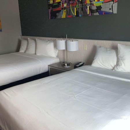 Hotel Baymont By Wyndham Madison Extérieur photo